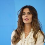 Nxirren me pranga nga dy agjenci shtetërore katër zyrtarët e arrestuar nën dyshimet për korrupsion