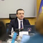 Maduro i arrestuar dhe i dërguar në SHBA, Trump shpërndan pamjet nga transportimi