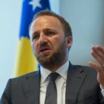 Zbulohet rast i drogës brenda Burgut të Dubravës, i dyshuari kapet në flagrancë