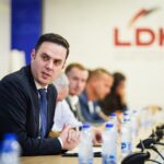 Xabi Alonso tregohet i kujdesshëm me Mbappén para finales ndaj Barcelonës