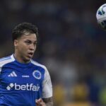 Gjeneral Jashari viziton bazën e Ajovës dhe njihet me helikopterët Black Hawk